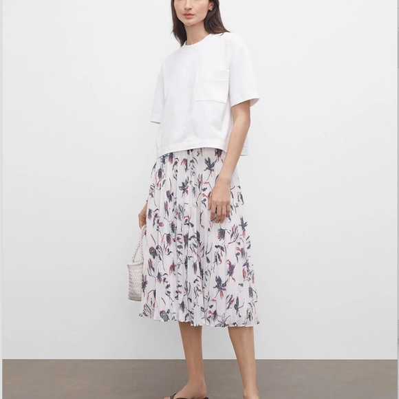 Floral Elasticated Pleated Skirt - New With Tags - NEVER WORN - Print